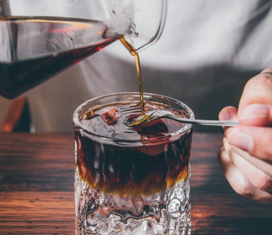 Parzenie kawy jako forma medytacji