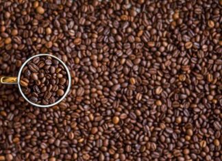 Cold brew z nutą cynamonu i goździków