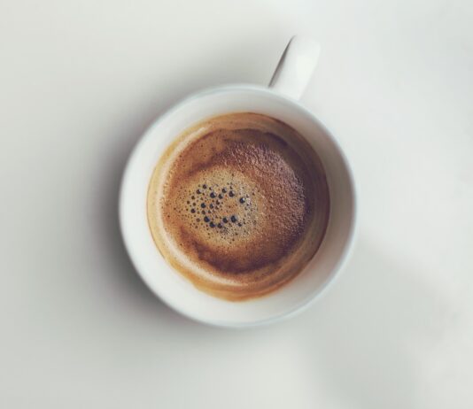 Czy picie kawy może wpływać na długość życia?