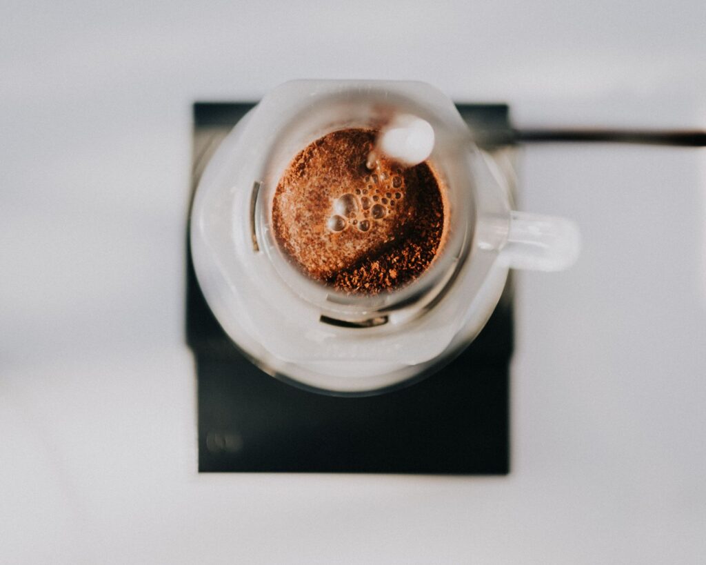 Jak powstał aeropress? Historia genialnego inżyniera zabawek, który zmienił świat kawy