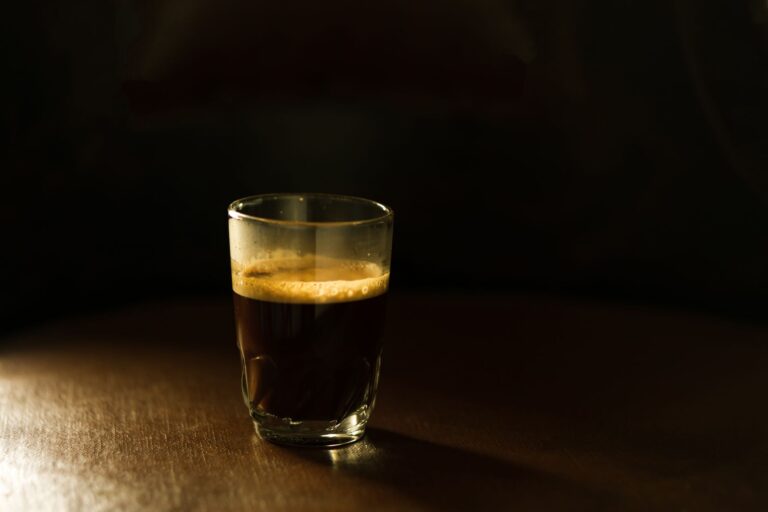 Kawa po kubańsku (Café Cubano) – jak uzyskać gęstą piankę espumita z ciemno palonych ziaren?